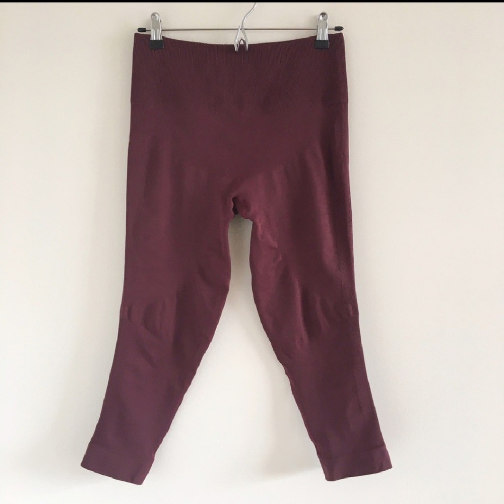 🌟NEW🌟 Lululemon Zone In Crop in Bordeaux Drama